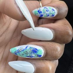 T & T Nails - Lump In acrylic