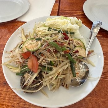 Mama Mu's Bistro - LAO papaya salad. the crab was not fresh. Super fishy - Thai Near Me - San Francisco, California Mama Mu's Bistro - LAO papaya salad. the crab was not fresh. Super fishy - Thai Near Me - San Francisco, California