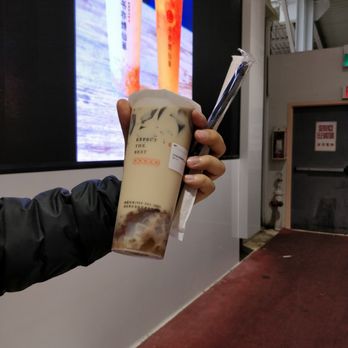Shuyi Tealicious - a person holding a cup of coffee - Coffee & Tea Near Me - Markham, Ontario Shuyi Tealicious - a person holding a cup of coffee - Coffee & Tea Near Me - Markham, Ontario