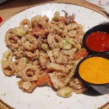 Bubba Gump Shrimp - Calamari - Southern Near Me - Daytona Beach, Florida