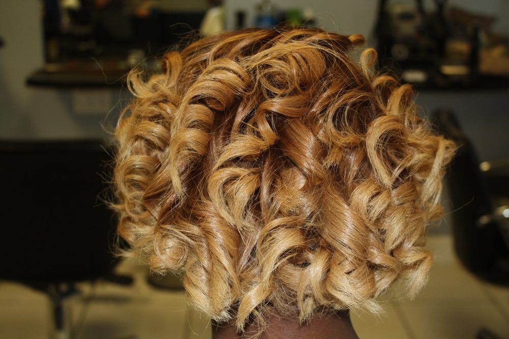 Blown Away Salon Logo
