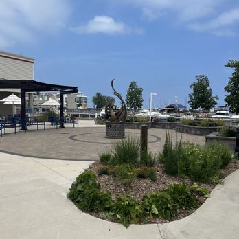 Port Washington Marina - Port Washington, Wisconsin Port Washington Marina - Port Washington, Wisconsin