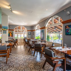 Azafrán - Inside the restaurant with A/C