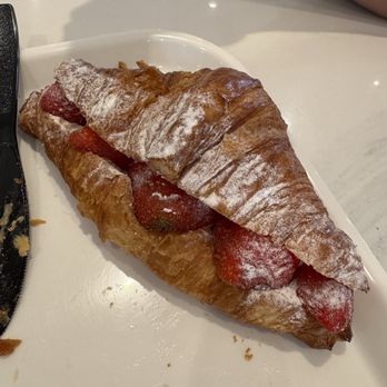 Paris Baguette - Strawberry Croissant - Bakeries Near Me - Scottsdale, Arizona Paris Baguette - Strawberry Croissant - Bakeries Near Me - Scottsdale, Arizona