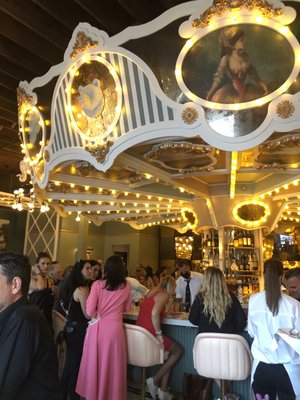 Wilma's Carousel Bar by null