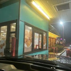 Indi's Fast Food at 3rd Street - Drive thru