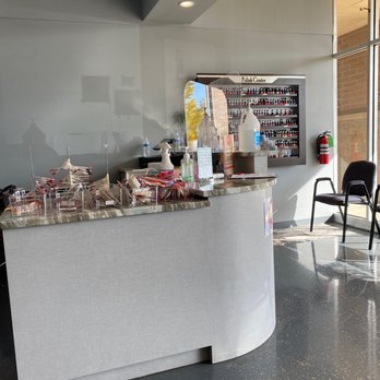 Happy Nails - Front desk/check in - Nail Salons Near Me - Allen Park, Michigan