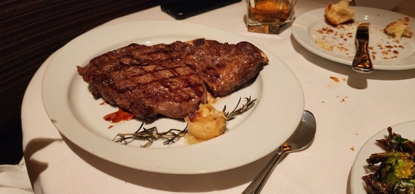 William B's Steakhouse by null