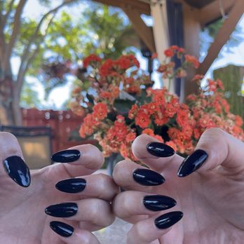 Nailoscope - Acrylic almond shape by Tom - Nail Salons Near Me - San Diego, California Nailoscope - Acrylic almond shape by Tom - Nail Salons Near Me - San Diego, California