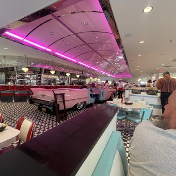 SUNLINER DINER - PIGEON FORGE - Updated December 2024 - 1206 Photos
