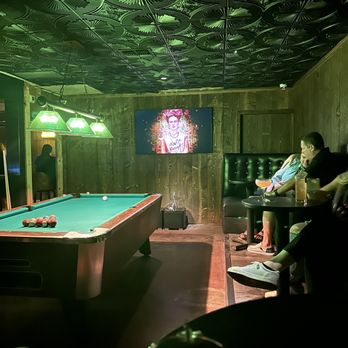 Sunny's Lounge - Chill vibes and good times! - Cocktail Bars Near Me - Phoenix, Arizona