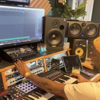 Blak Marigold Pro Studio - Studio - Recording & Rehearsal Studios Near Me - Manor , Texas