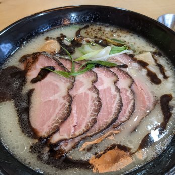 Susuru Ramen - $16 Deluxe Ramen comes with 5 pieces of chashu and black garlic oil - Ramen Near Me - Astoria, New York