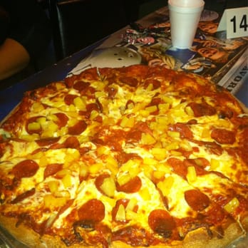 Rio's Pizza - Pizza Near Me - Montebello, California