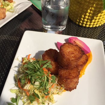 Solarium - Jasmine rice cakes - Venues & Event Spaces Near Me - Chattanooga, Tennessee
