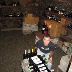 F.lli Ciapponi Primo & Dario - Una delle stanze delle cantine del vino
