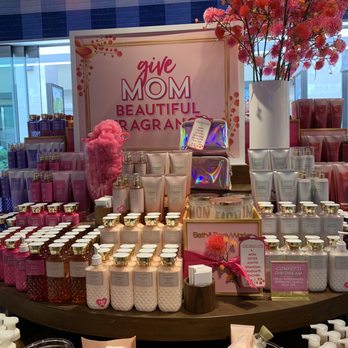 Bath & Body Works - Cosmetics & Beauty Supply Near Me - Honolulu, Hawaii Bath & Body Works - Cosmetics & Beauty Supply Near Me - Honolulu, Hawaii