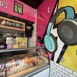 Inside/paleta case