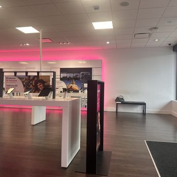 T-Mobile - Mobile Phones Near Me - Bel Air, Maryland