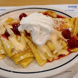 Strawberry & Creme Crepes Strawberry & Creme Crepes