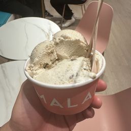 Masala chai and pistachio crumble Masala chai and pistachio crumble