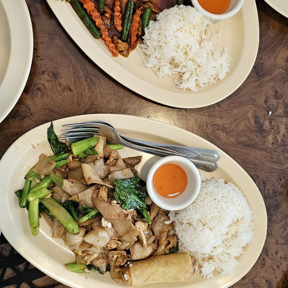 Surin Thai Eatery - Lunch special and Satay - Thai Near Me - Simi Valley, California Surin Thai Eatery - Lunch special and Satay - Thai Near Me - Simi Valley, California