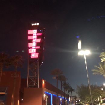 Tempe Marketplace - Shopping Centers Near Me - Tempe, Arizona