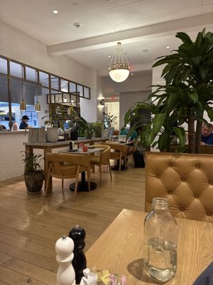 City Hall Bistro by null