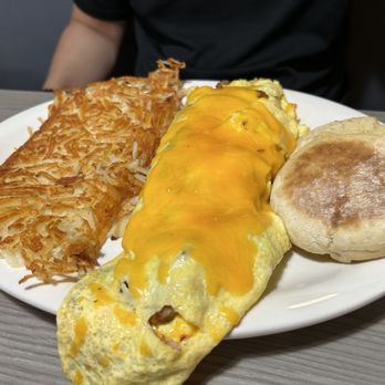 Pacific Southern - Meatlovers Omelette ($18.95, tax not included) - Southern Near Me - Tacoma, Washington