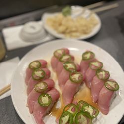 Babytuna Sushi - Yellowtail