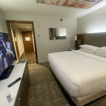 Hilton Columbus Downtown - Room - Hotels Near Me - Columbus, Ohio Hilton Columbus Downtown - Room - Hotels Near Me - Columbus, Ohio