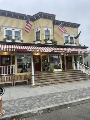 Beach Bakery & Grand Cafe by null