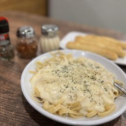 Fettuccine Alfredo
