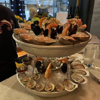 Neptune Oyster - Neptune Plateau - Seafood Near Me - Boston, Massachusetts Neptune Oyster - Neptune Plateau - Seafood Near Me - Boston, Massachusetts