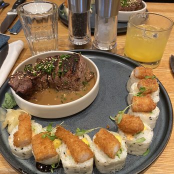 Earls Kitchen + Bar - Steak & Sushi - New American Near Me - Somerville, Massachusetts Earls Kitchen + Bar - Steak & Sushi - New American Near Me - Somerville, Massachusetts