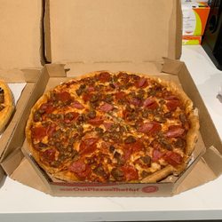 Pizza Hut - Meat lovers