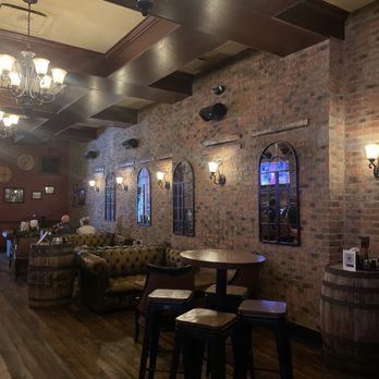 Wiseguy Lounge - Mass Ave