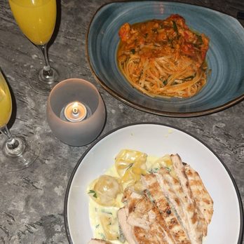Moonshadows - Crab & Lobster Pasta & Pumpkin Pasta with Chicken - Seafood Near Me - Malibu, California Moonshadows - Crab & Lobster Pasta & Pumpkin Pasta with Chicken - Seafood Near Me - Malibu, California