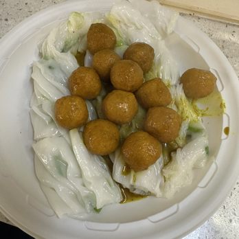 Joe's Steam Rice Roll - Curry Fish Ball Steam Rice Roll (Lg) - Dim Sum Near Me - Flushing, New York Joe's Steam Rice Roll - Curry Fish Ball Steam Rice Roll (Lg) - Dim Sum Near Me - Flushing, New York