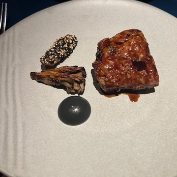 Miro Kaimuki - Duck for me - Asian Fusion Near Me - Honolulu, Hawaii
