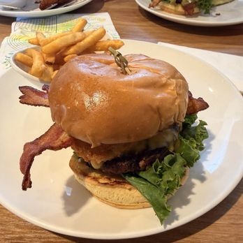 Broken Yolk Cafe - American Near Me - Glendora, California