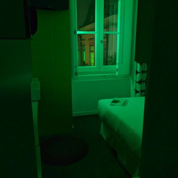 Hotel Gat Rossio - Green neon glow in my single room - Hotels Near Me - Lisbon, 11 Hotel Gat Rossio - Green neon glow in my single room - Hotels Near Me - Lisbon, 11