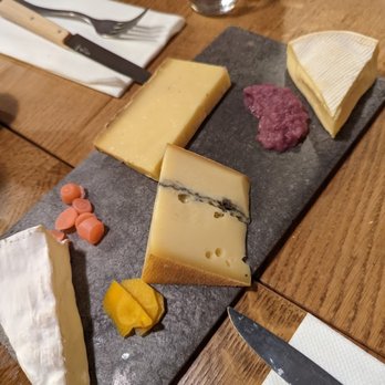 MONBLEU Faubourg Montmartre - French Near Me - Paris, 75 MONBLEU Faubourg Montmartre - French Near Me - Paris, 75