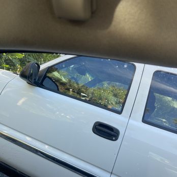 El Car Wash - Smudges on windows - Auto Detailing Near Me - Wellington, Florida El Car Wash - Smudges on windows - Auto Detailing Near Me - Wellington, Florida