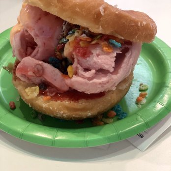 Bobatopia - Donut Sherbet Sandwich - Bubble Tea Near Me - Selma, Texas