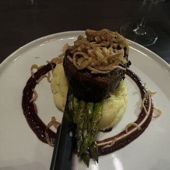 Vine and Oak Tavern - Filet Mignon - Comfort Food Near Me - Cranford, New Jersey Vine and Oak Tavern - Filet Mignon - Comfort Food Near Me - Cranford, New Jersey