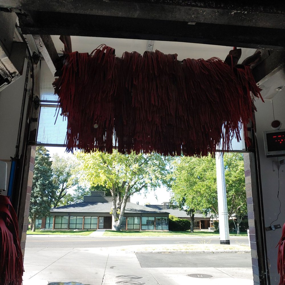 Holiday - Car wash - Convenience Stores Near Me - Midvale, Utah
