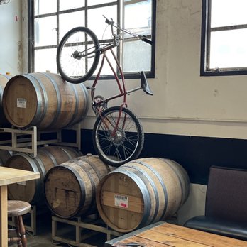 Deluxe Brewing - Breweries Near Me - Albany, Oregon Deluxe Brewing - Breweries Near Me - Albany, Oregon