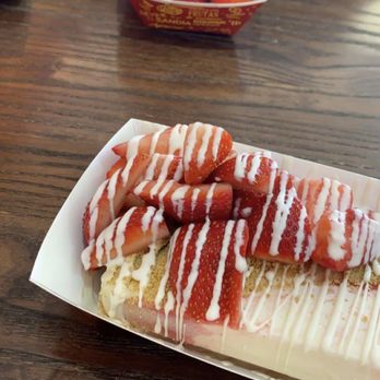 The Paleta Bar - Strawberries and cream - Desserts Near Me - Midland, Texas The Paleta Bar - Strawberries and cream - Desserts Near Me - Midland, Texas