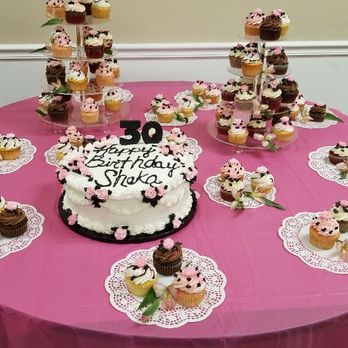 Sweet Lisa - 30th birthday party - Food Trucks Near Me - Akron, New York